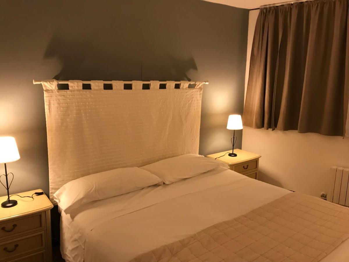 Venice And Venice Apartments - Private Rooms In Shared Apartment Exterior foto