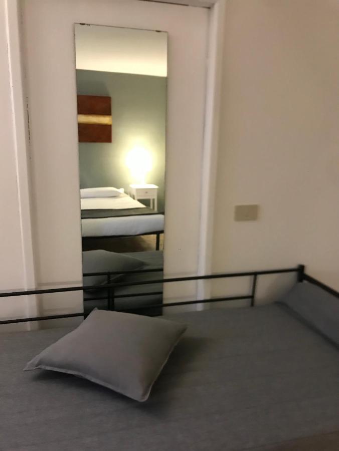 Venice And Venice Apartments - Private Rooms In Shared Apartment Exterior foto