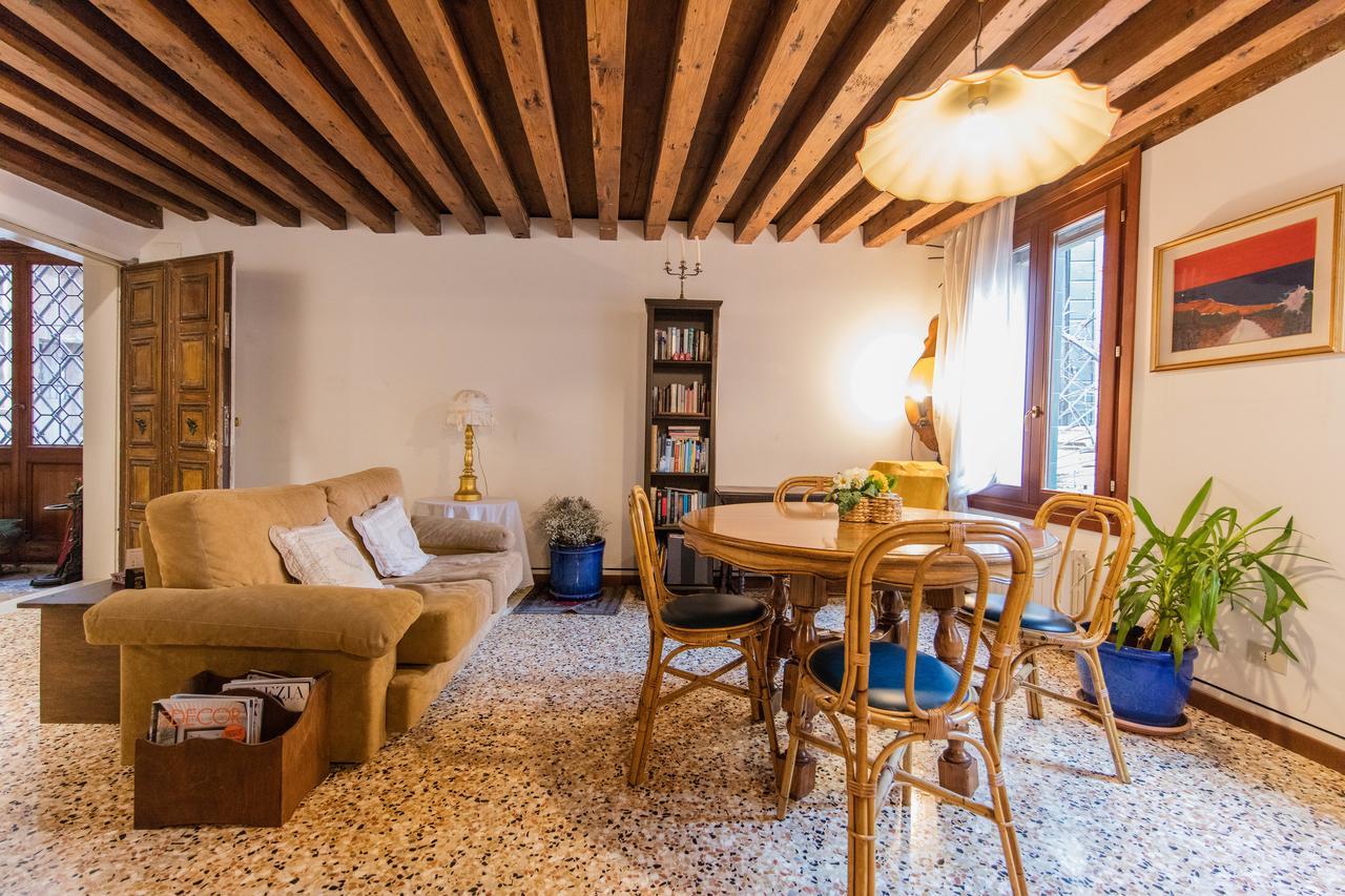 Venice And Venice Apartments - Private Rooms In Shared Apartment Exterior foto