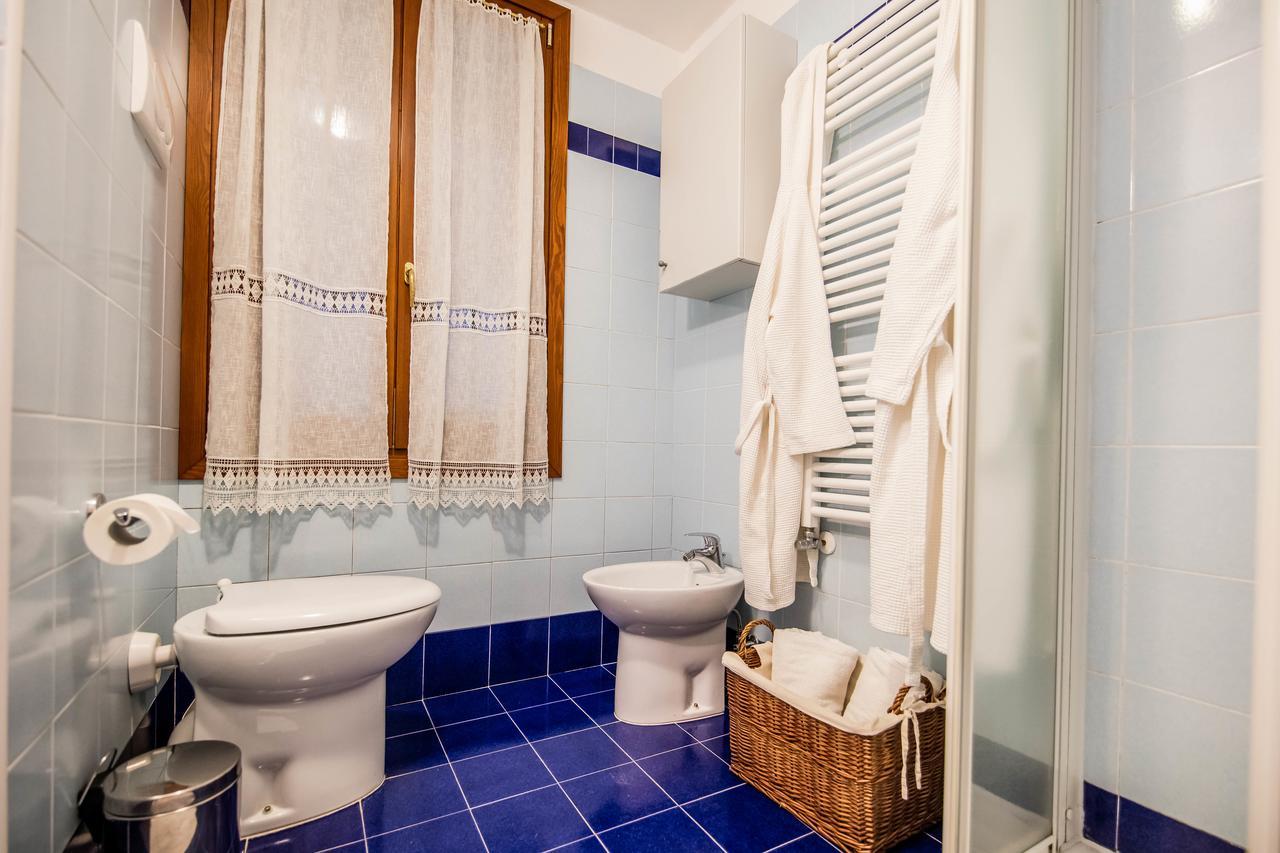 Venice And Venice Apartments - Private Rooms In Shared Apartment Exterior foto