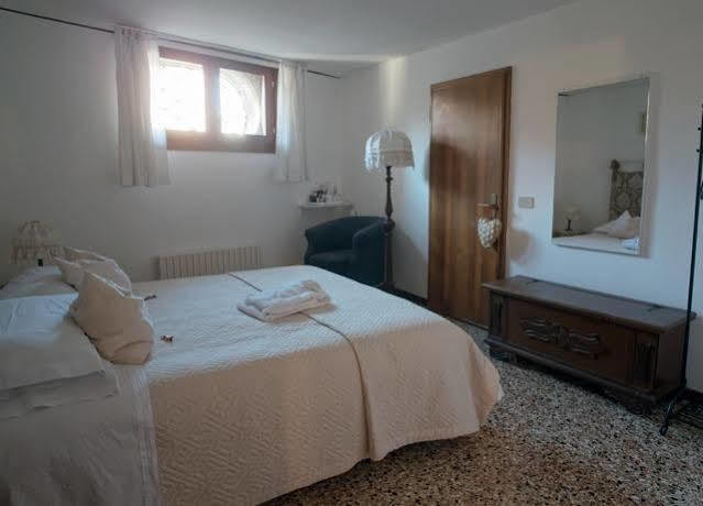 Venice And Venice Apartments - Private Rooms In Shared Apartment Exterior foto